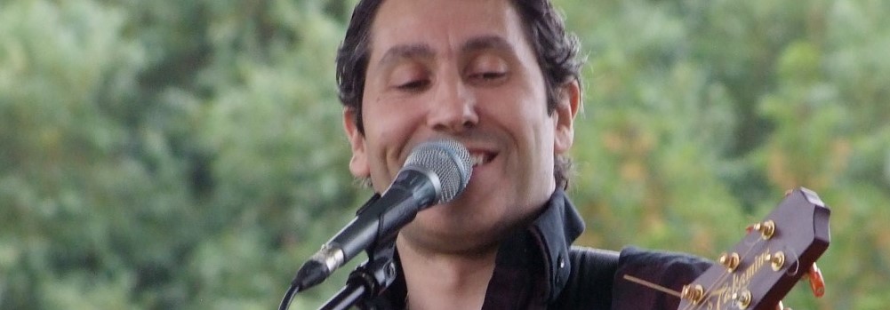 Antoine singing at Hornsea Carnival
